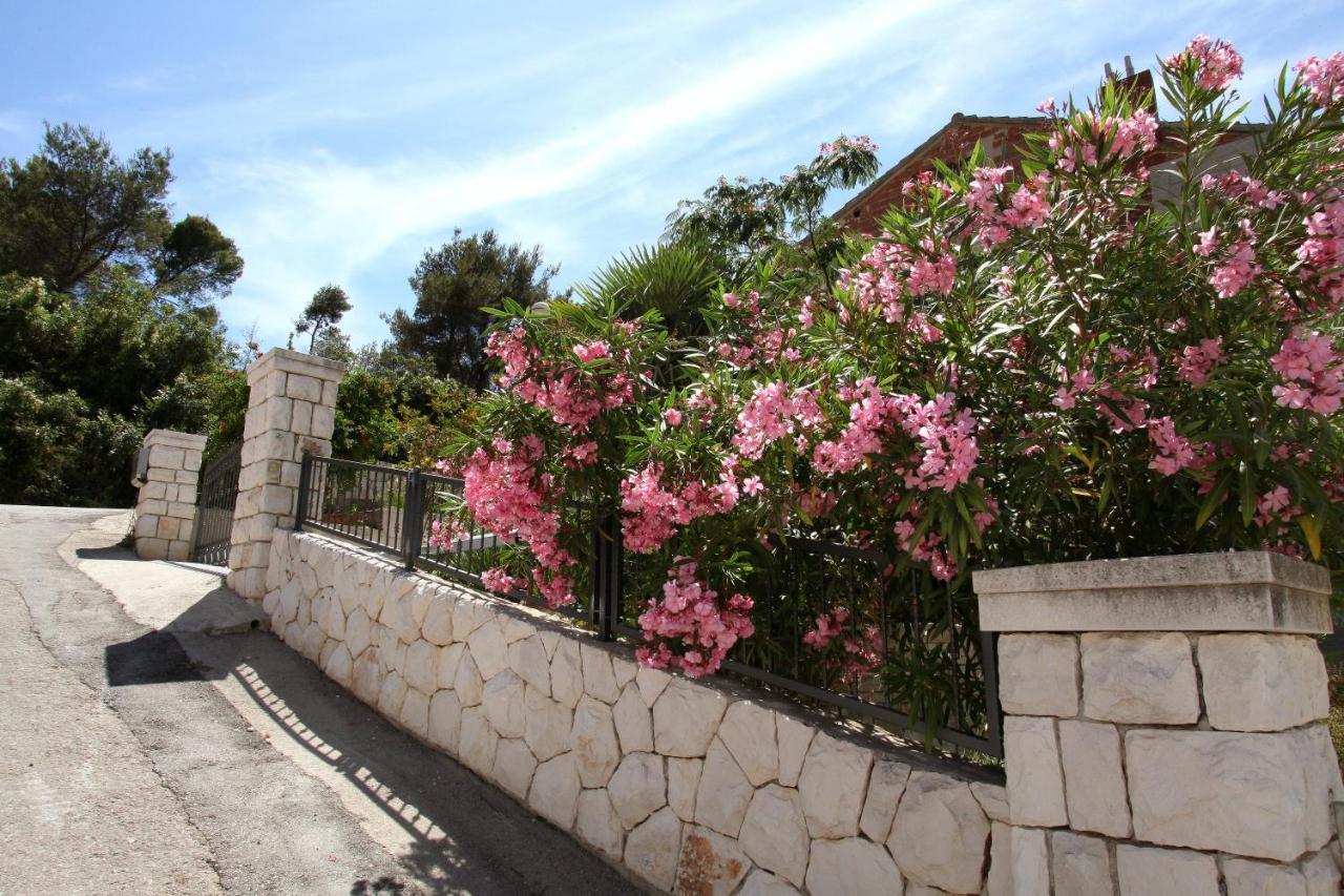 Apartment Udovicic Trogir Buitenkant foto