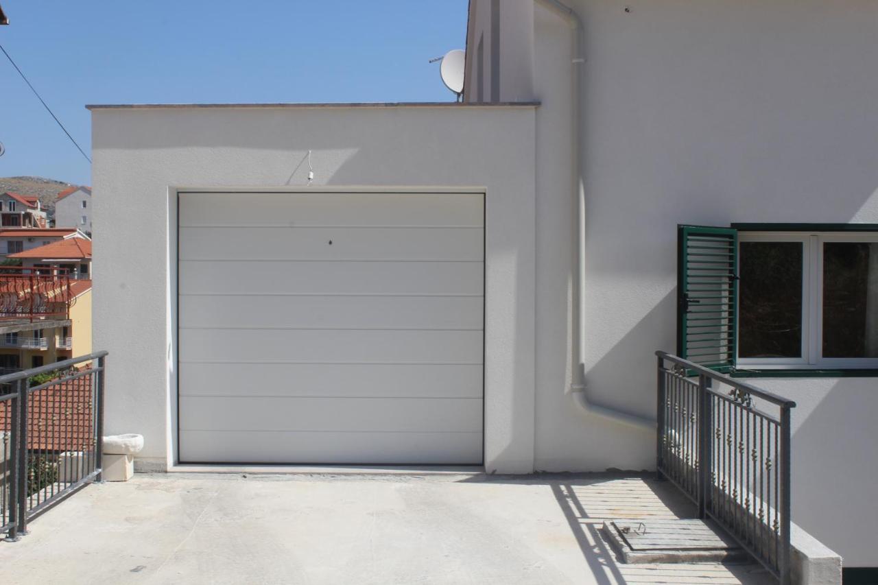 Apartment Udovicic Trogir Buitenkant foto